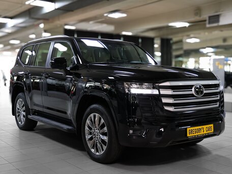 2022 Toyota Land Cruiser 300 Series, чёрный, 13900000 рублей, вид 3