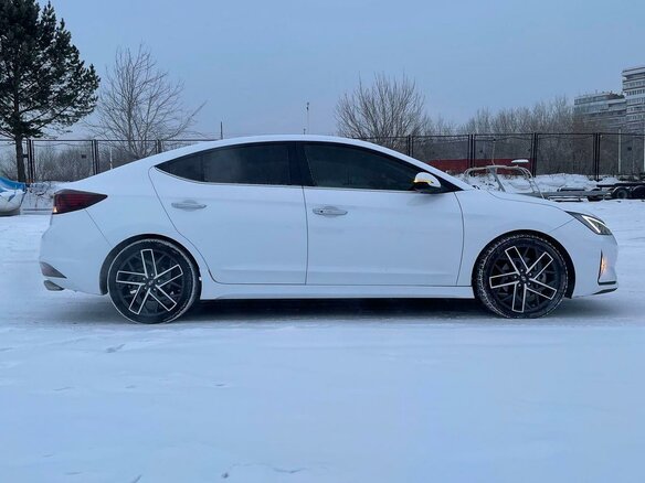 2019 Hyundai Avante N Line VI Рестайлинг, белый, 2350000 рублей - вид 9