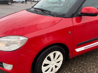 2008 Skoda Fabia II, красный, 650000 рублей, вид 4