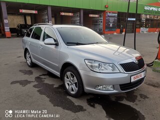 2012 Skoda Octavia II (A5) Рестайлинг, серебристый, 1350000 рублей, вид 4