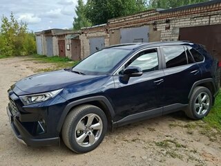2019 Toyota RAV4 V (XA50), синий, 3100000 рублей, вид 4