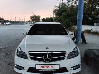 2011 Mercedes-Benz C-Класс 180 BlueEFFICIENCY III (W204) Рестайлинг, белый, 1350000 рублей, вид 1