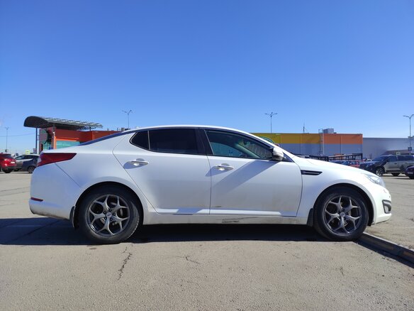 2013 Kia Optima III Рестайлинг, белый, 2500000 рублей - вид 10