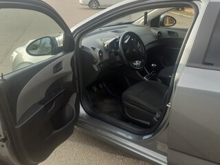 2014 Chevrolet Aveo II, серый, 699990 рублей, вид 5