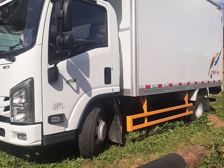 2024 Isuzu Elf (N-series), белый, 3750000 рублей, вид 2