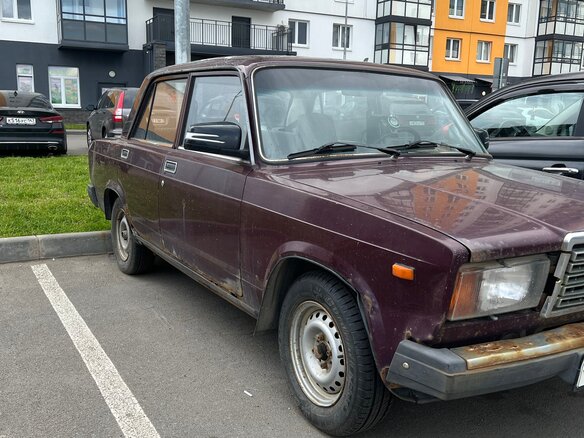 2006 Lada (ВАЗ) 2107, пурпурный, 115000 рублей
