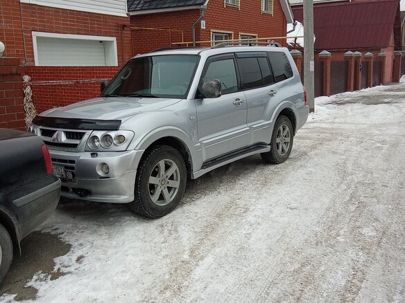 2004 Mitsubishi Pajero III Рестайлинг, серебристый, 1150000 рублей - вид 11