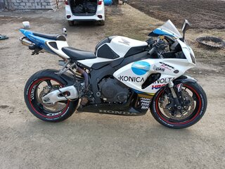 2007 Honda CBR 1000 RR/RA Fireblade, белый, 700000 рублей, вид 2