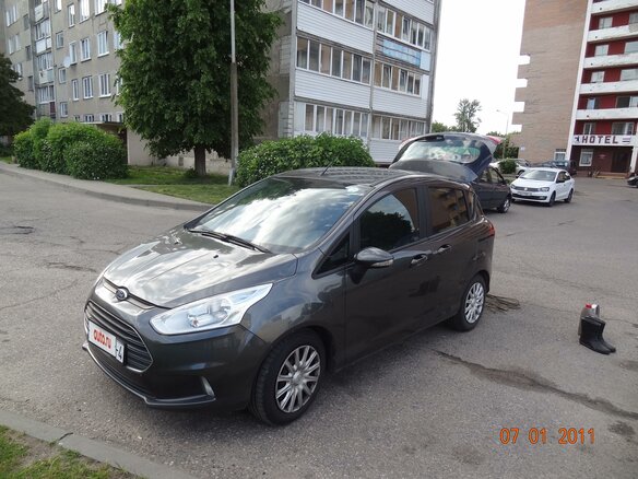 2017 Ford B-MAX, серый, 1400000 рублей