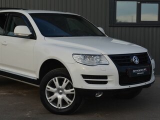 2008 Volkswagen Touareg I Рестайлинг, белый, 1149999 рублей, вид 5