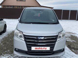 2014 Toyota Noah III (R80), серый, 2000000 рублей, вид 2