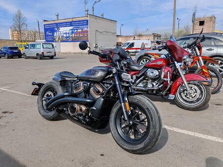 2023 Harley-Davidson Sportster S, серебристый, 1120000 рублей, вид 2