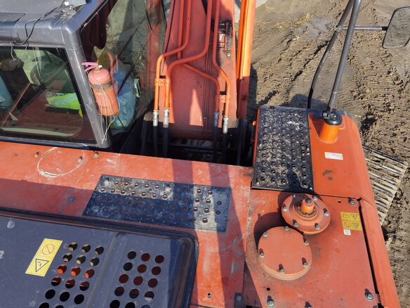 2012 Hitachi ZX200, оранжевый, 4500000 рублей - вид 16