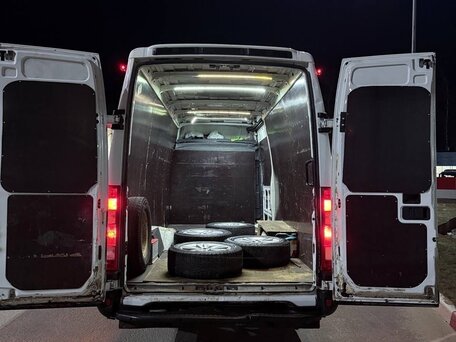 2008 Iveco Daily, белый, 800000 рублей, вид 3
