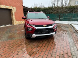 2020 Chevrolet TrailBlazer III, красный, 1890000 рублей, вид 3