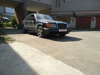 1990 Mercedes-Benz W124 260, серый, 310000 рублей, вид 1