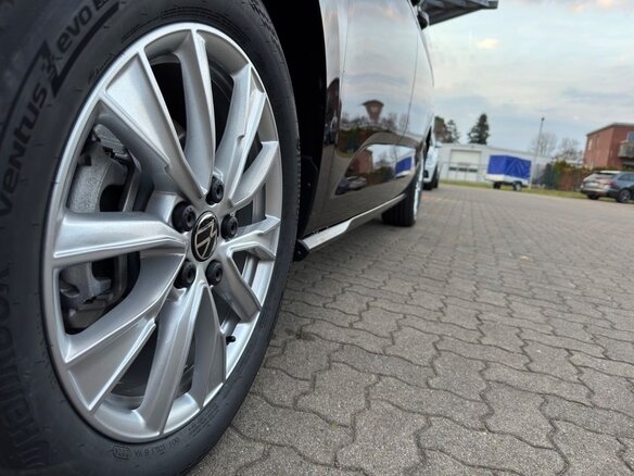 2025 Volkswagen Multivan T7, чёрный, 9100000 рублей - вид 6