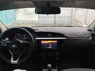 2018 Kia Rio IV, серебристый, 1200000 рублей, вид 3