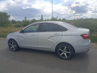 2018 Lada (ВАЗ) Vesta I, серебристый, 950000 рублей, вид 2