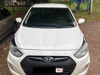 2013 Hyundai Solaris I, белый, 499800 рублей, вид 2