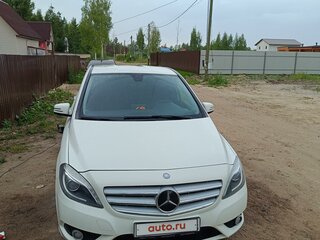2013 Mercedes-Benz B-Класс 180 II (W246), белый, 1230000 рублей, вид 1