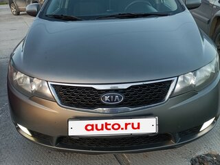2011 Kia Cerato 6-speed II, серый, 750000 рублей, вид 1