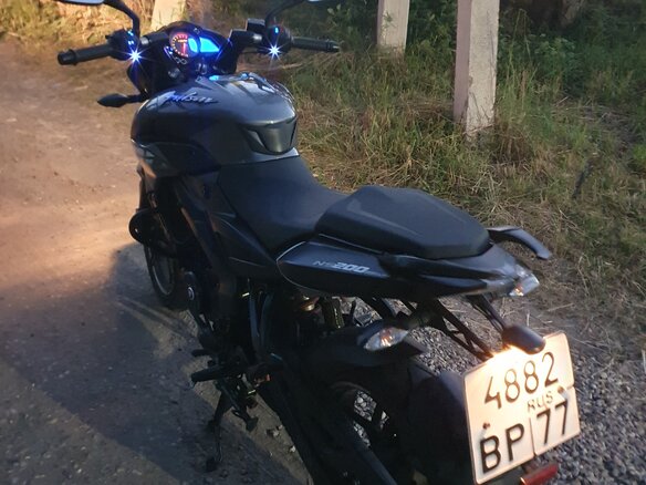 2022 Bajaj Pulsar NS 200, серый, 260000 рублей - вид 11