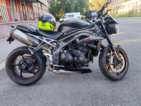 2019 Triumph Speed Triple, чёрный, 1200000 рублей, вид 1