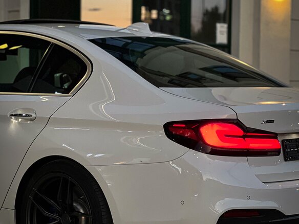 2018 BMW 5 серии 530i xDrive VII (G30/G31/G38), белый, 4575000 рублей - вид 25
