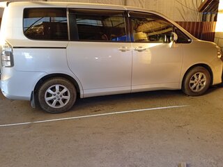 2013 Toyota Voxy II (R70) Рестайлинг, серый, 1750000 рублей, вид 5