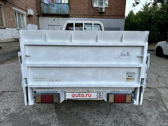 1995 Toyota LiteAce, белый, 630000 рублей - вид 5