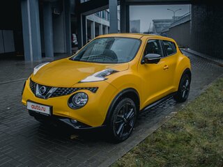 2017 Nissan Juke I Рестайлинг, жёлтый, 1127509 рублей, вид 2