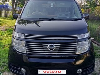 2002 Nissan Elgrand II (E51), чёрный, 810000 рублей, вид 1