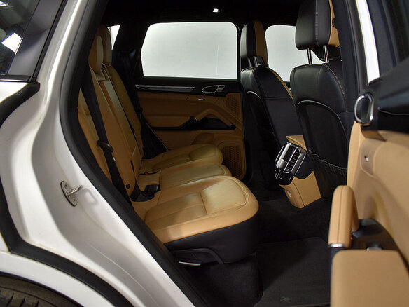 2015 Porsche Cayenne Diesel II Рестайлинг (958), белый - вид 19