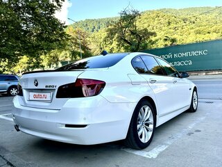 2016 BMW 5 серии 520i VI (F10/F11/F07) Рестайлинг, белый, 2300000 рублей, вид 3
