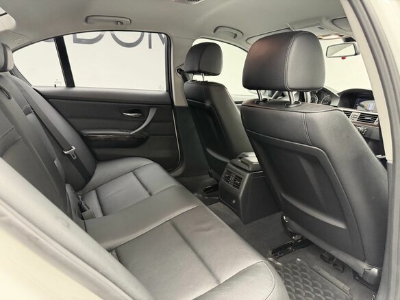 2011 BMW 3 серии 320i V (E90/E91/E92/E93) Рестайлинг, белый, 1224000 рублей - вид 13