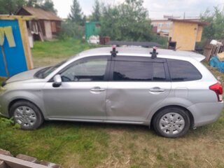 2014 Toyota Corolla Fielder XI (E160, E170, E180), серый, 850000 рублей, вид 2