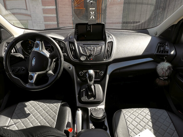 2014 Ford Kuga II, белый, 1350000 рублей - вид 4