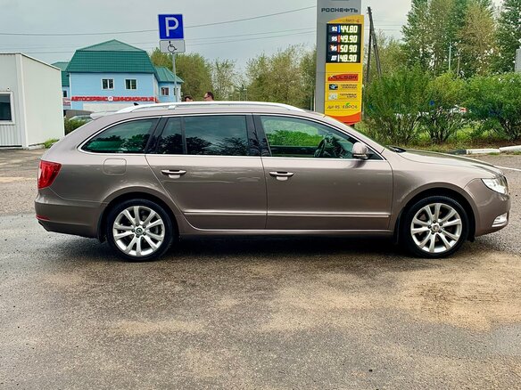 2011 Skoda Superb II, бежевый - вид 8