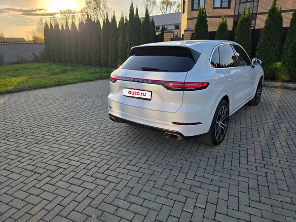 2020 Porsche Cayenne III, белый, 6400000 рублей - вид 3