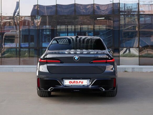 2025 BMW 7 серии 740d xDrive VII (G70), серый, 15900000 рублей - вид 6
