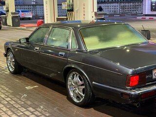 1992 Jaguar XJ II (XJ40), серый, 420000 рублей, вид 3