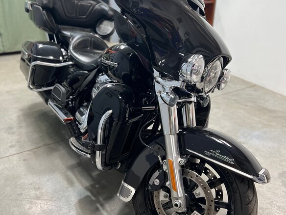 2019 Harley-Davidson Ultra Limited, чёрный, 2300000 рублей - вид 3