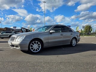 2005 Mercedes-Benz E-Класс 220 III (W211, S211), серебристый, 750000 рублей, вид 2