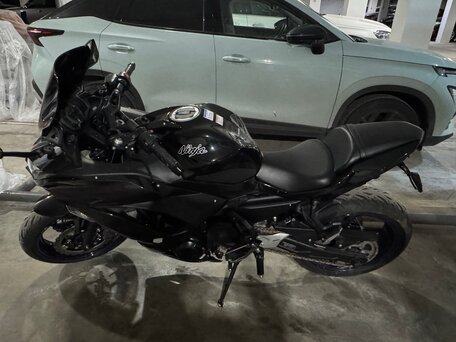 2019 Kawasaki Ninja 650, чёрный, 625000 рублей, вид 1