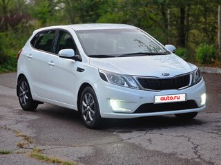 2014 Kia Rio 6-speed III, белый, 790000 рублей, вид 2
