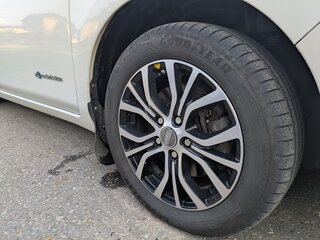 2013 Nissan Leaf (EM57) I (ZE0/AZE0), белый, 1170000 рублей, вид 5