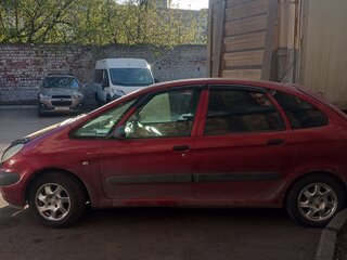 2000 Citroen Xsara Picasso, красный, 140000 рублей, вид 3