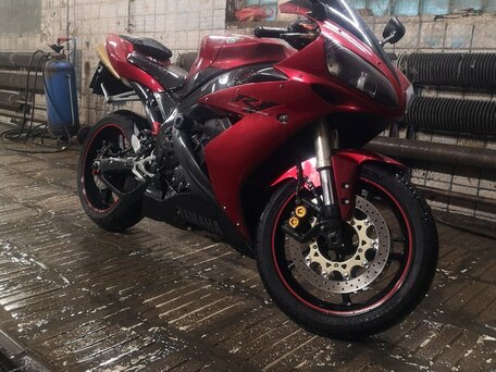 2005 Yamaha YZF-R1, красный, 595000 рублей, вид 3