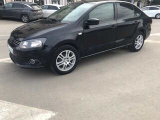 2013 Volkswagen Polo V, чёрный, 700000 рублей, вид 1